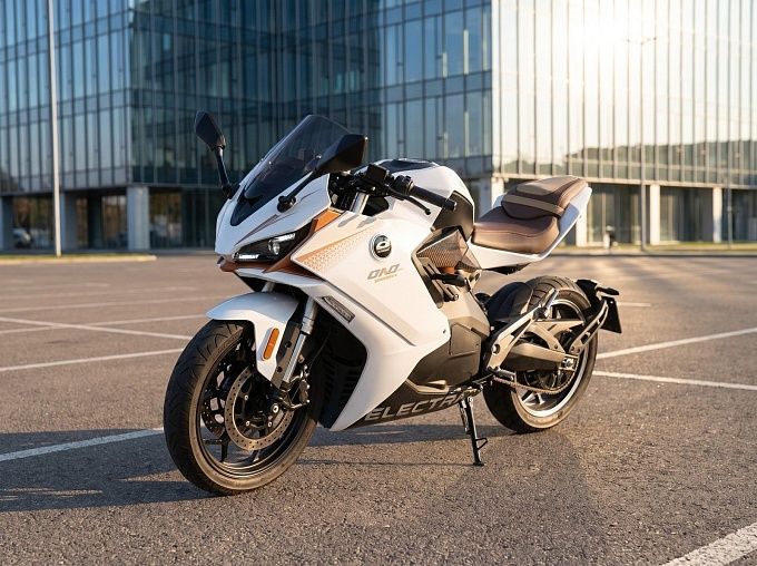 Электромотоцикл QJ MOTOR RX5000D Белый с золотыми вставками купить в интернет-магазине ElectronMotors